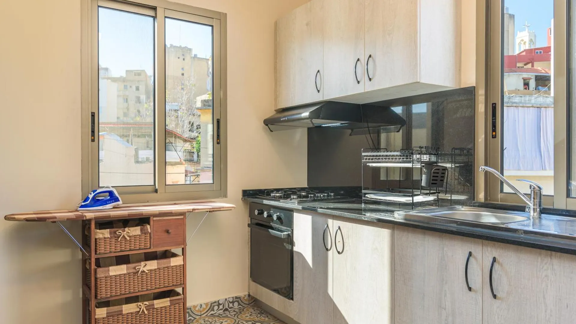 961 Station Apartments In Mar Mikhael Bejrút 0*,